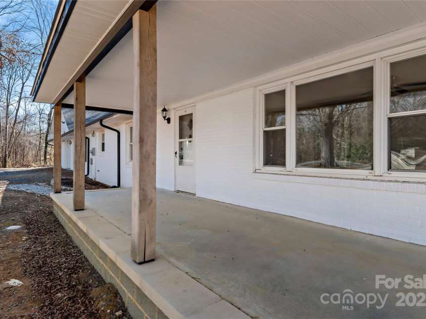 392 Avon Street, Mocksville, NC 27028.  MLS# CAR4222383, YatesRealty ID 4932. 