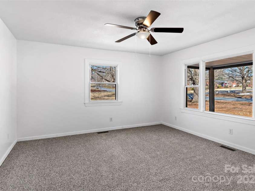 392 Avon Street, Mocksville, NC 27028.  MLS# CAR4222383, YatesRealty ID 4932. 