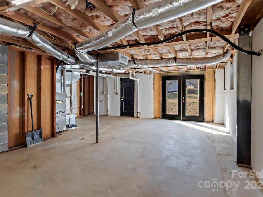 392 Avon Street, Mocksville, NC 27028.  MLS# CAR4222383, YatesRealty ID 4932. 