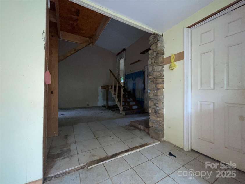 98 Lower Glady Fork Road, Candler, NC 28715.  MLS# CAR4329971, YatesRealty ID 4932. 
