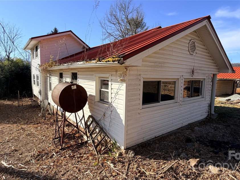 98 Lower Glady Fork Road, Candler, NC 28715.  MLS# CAR4329971, YatesRealty ID 4932. 