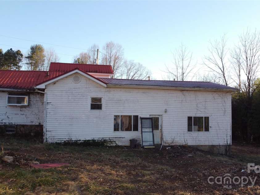 98 Lower Glady Fork Road, Candler, NC 28715.  MLS# CAR4329971, YatesRealty ID 4932. 