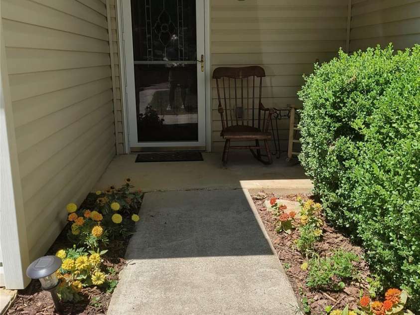 102 Park Lane, Black Mountain, NC 28711.  MLS# CAR4422316, YatesRealty ID 49320. 