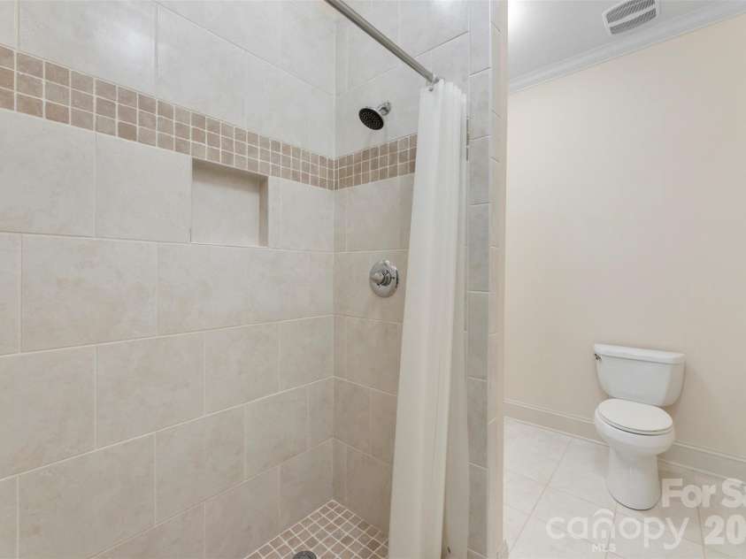 8928 Heydon Hall Circle, Charlotte, NC 28210.  MLS# CAR4297775, YatesRealty ID 49323. Basement full bath