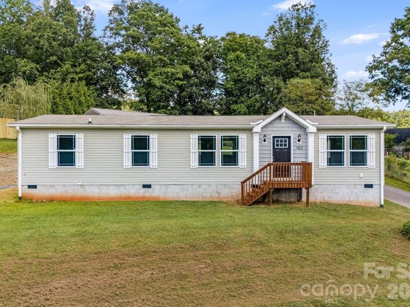 162 Phillips Valley Road, Mars Hill, NC 28754.  MLS# CAR4417613, YatesRealty ID 49327. 