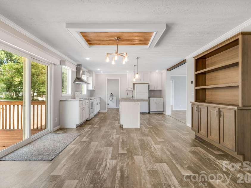 162 Phillips Valley Road, Mars Hill, NC 28754.  MLS# CAR4417613, YatesRealty ID 49327. 