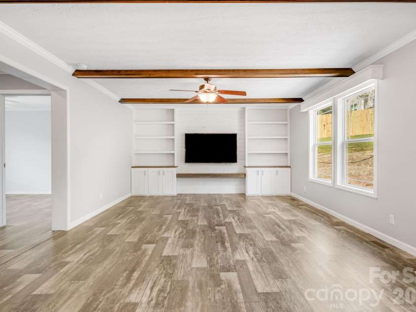 162 Phillips Valley Road, Mars Hill, NC 28754.  MLS# CAR4417613, YatesRealty ID 49327. 