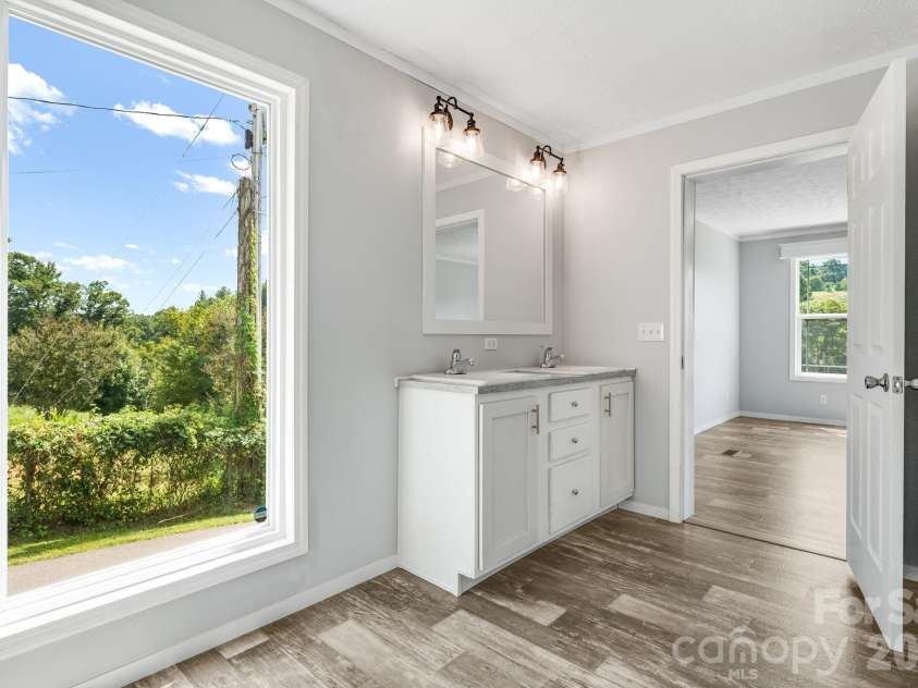 162 Phillips Valley Road, Mars Hill, NC 28754.  MLS# CAR4417613, YatesRealty ID 49327. 