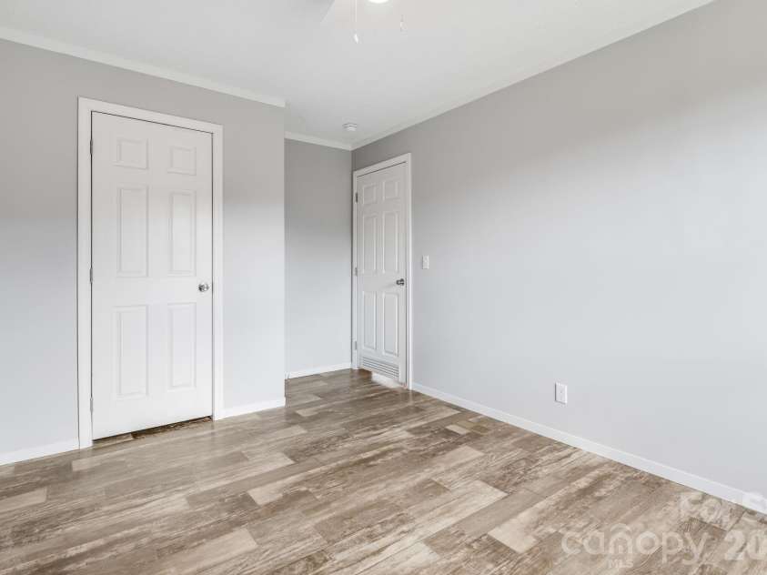 162 Phillips Valley Road, Mars Hill, NC 28754.  MLS# CAR4417613, YatesRealty ID 49327. 