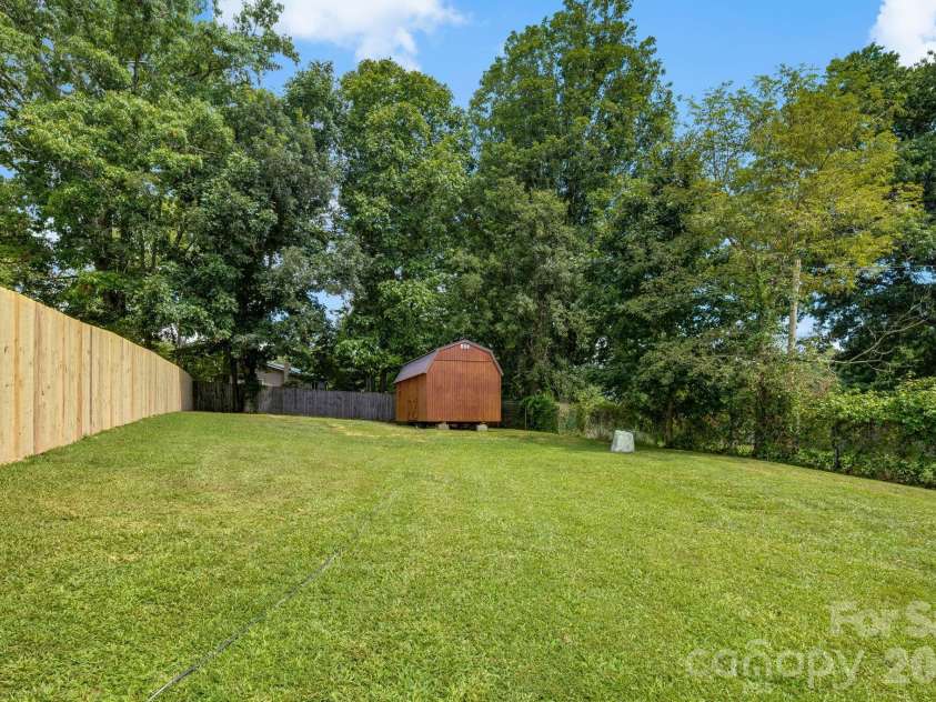 162 Phillips Valley Road, Mars Hill, NC 28754.  MLS# CAR4417613, YatesRealty ID 49327. 