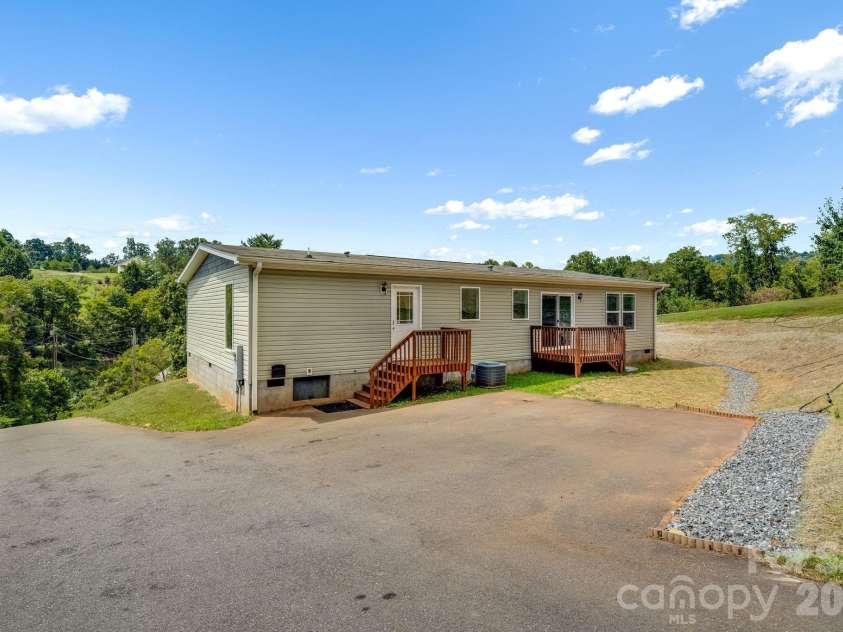 162 Phillips Valley Road, Mars Hill, NC 28754.  MLS# CAR4417613, YatesRealty ID 49327. 
