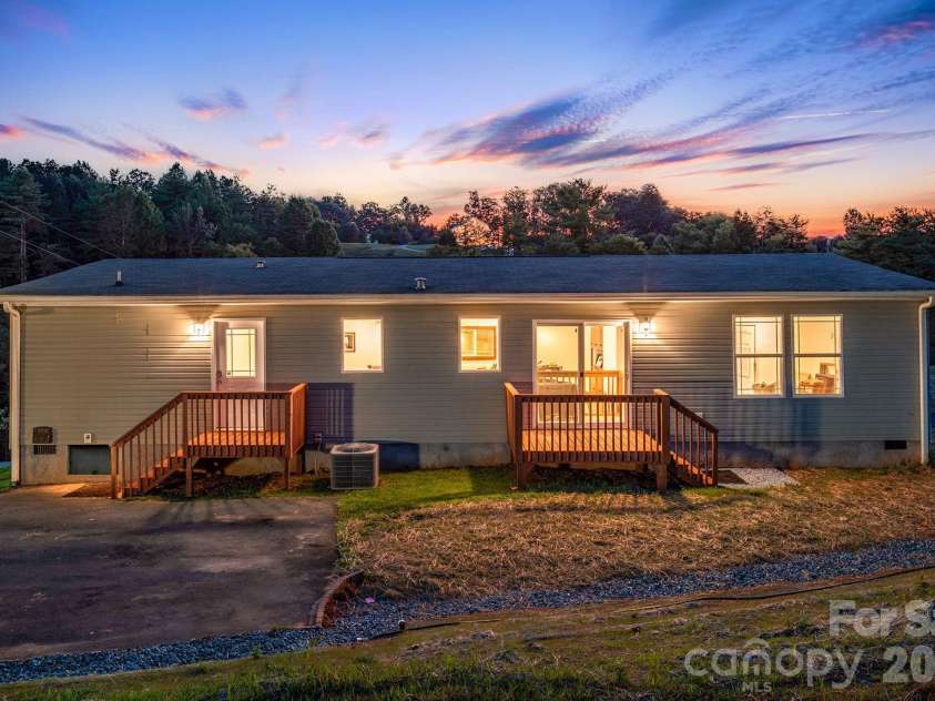 162 Phillips Valley Road, Mars Hill, NC 28754.  MLS# CAR4417613, YatesRealty ID 49327. 