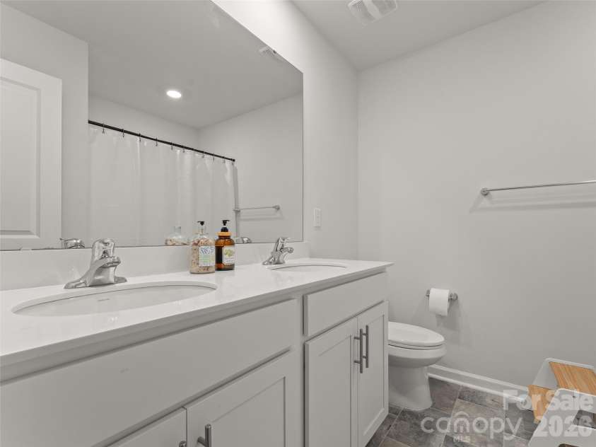 302 woodnettle Lane, Arden, NC 28704.  MLS# CAR4421462, YatesRealty ID 49330. Upstairs full bath