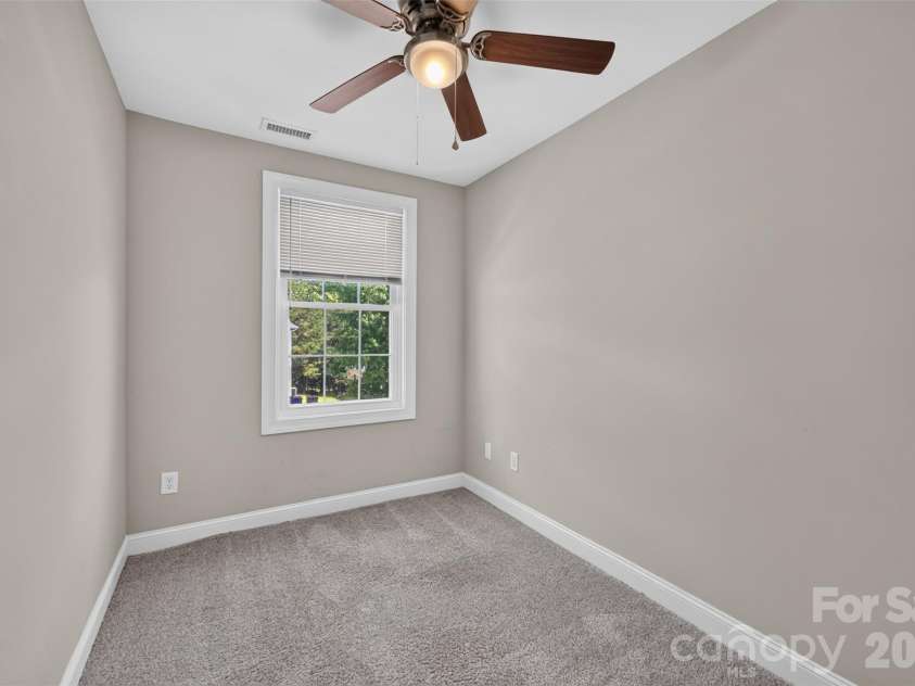 3919 Hemingway Drive, Hickory, NC 28601.  MLS# CAR4420022, YatesRealty ID 49333. 