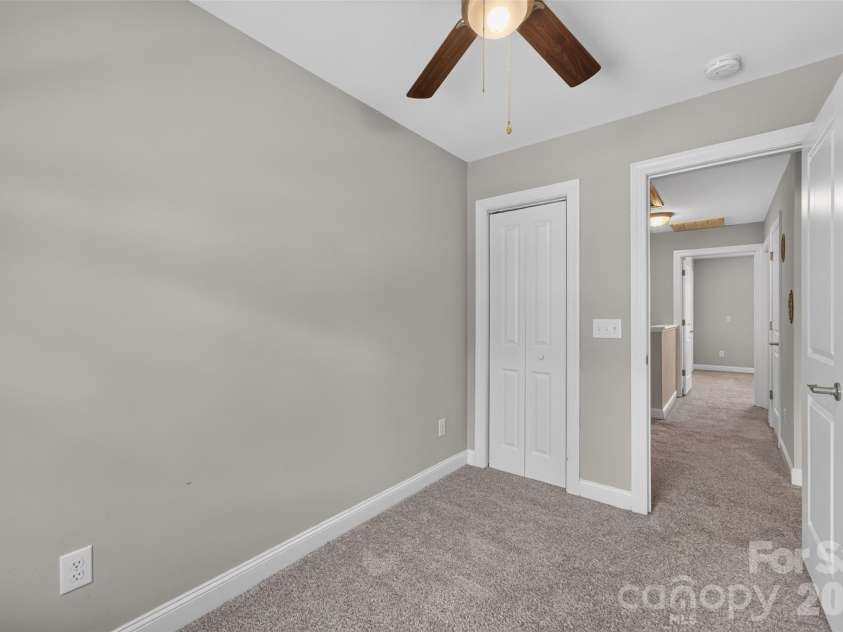 3919 Hemingway Drive, Hickory, NC 28601.  MLS# CAR4420022, YatesRealty ID 49333. 