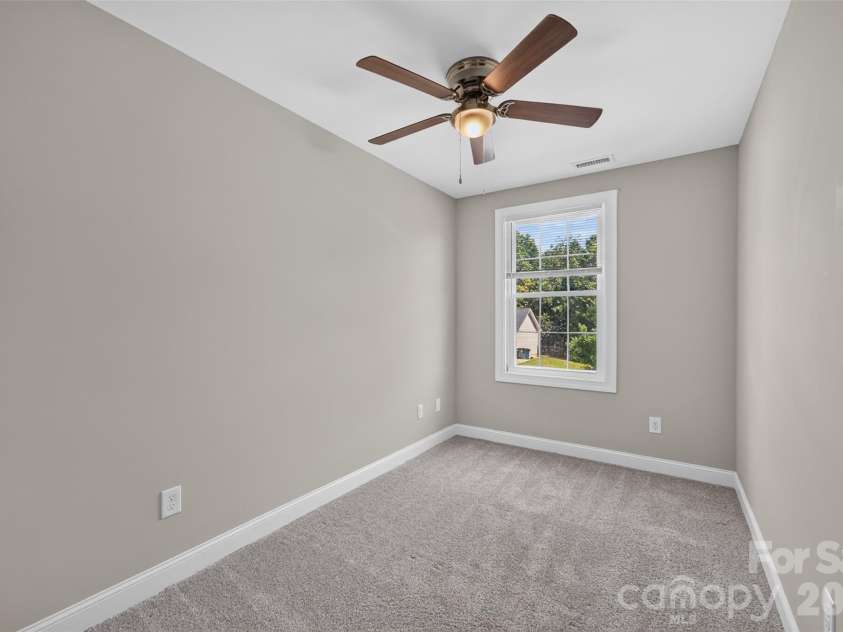 3919 Hemingway Drive, Hickory, NC 28601.  MLS# CAR4420022, YatesRealty ID 49333. 