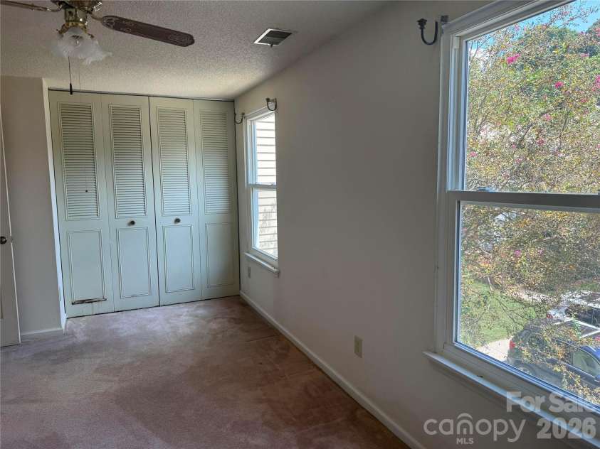 9762 Old Gate Drive, Matthews, NC 28105.  MLS# CAR4419453, YatesRealty ID 49334. 