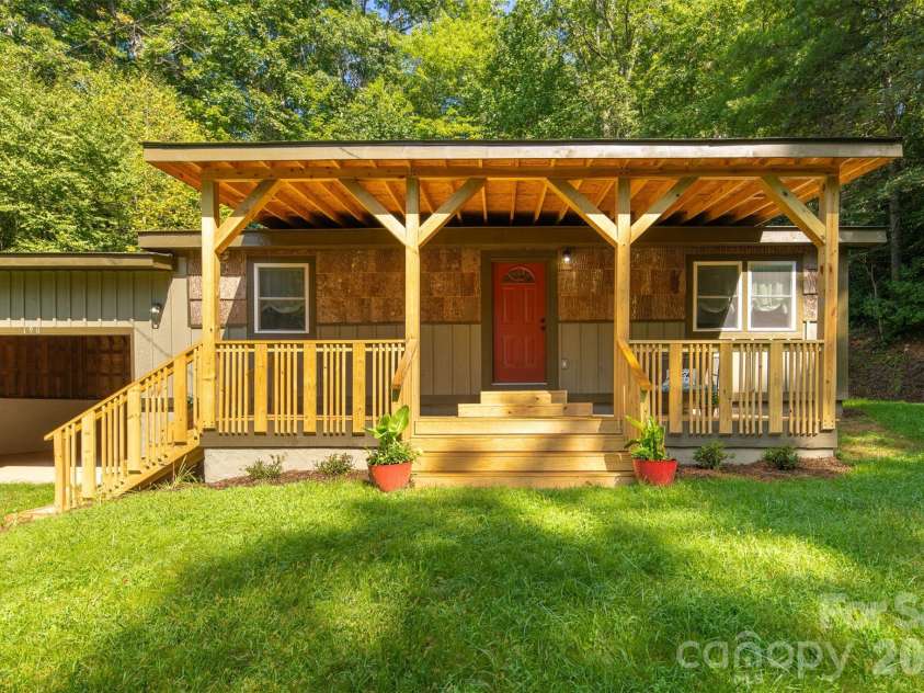 190 Hummingbird Lane, Fleetwood, NC 28626.  MLS# CAR4422390, YatesRealty ID 49339. 