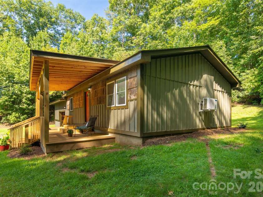 190 Hummingbird Lane, Fleetwood, NC 28626.  MLS# CAR4422390, YatesRealty ID 49339. 