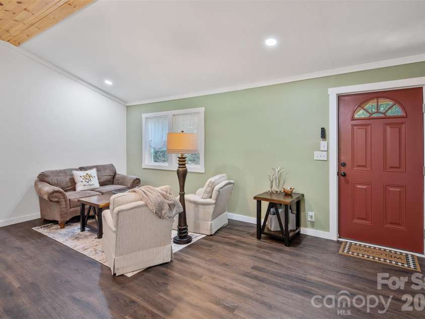 190 Hummingbird Lane, Fleetwood, NC 28626.  MLS# CAR4422390, YatesRealty ID 49339. 