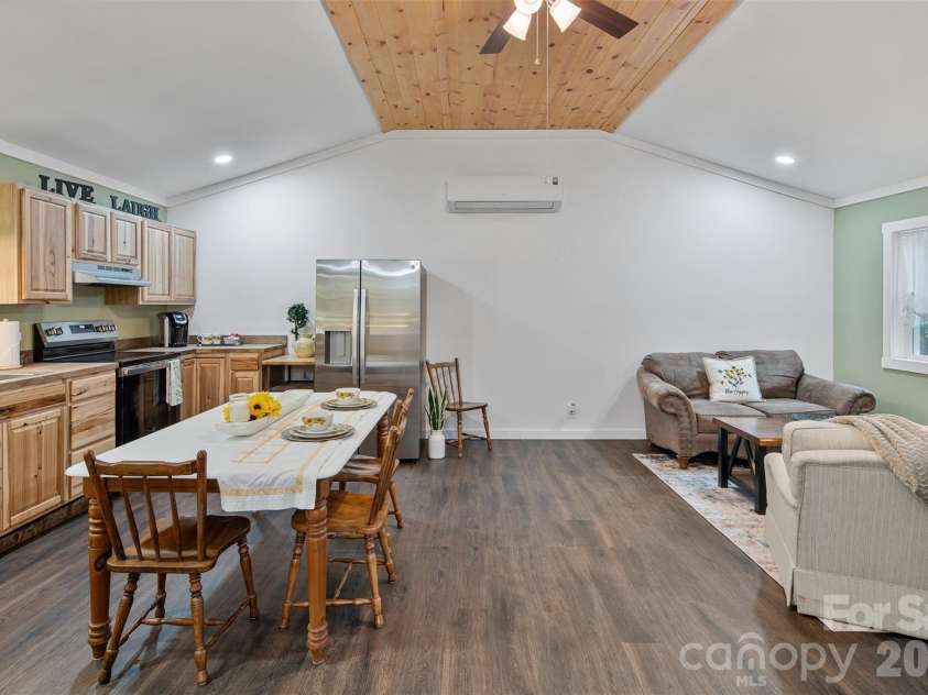 190 Hummingbird Lane, Fleetwood, NC 28626.  MLS# CAR4422390, YatesRealty ID 49339. 