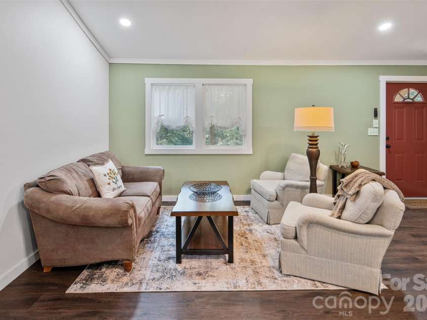 190 Hummingbird Lane, Fleetwood, NC 28626.  MLS# CAR4422390, YatesRealty ID 49339. 