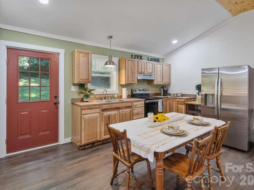 190 Hummingbird Lane, Fleetwood, NC 28626.  MLS# CAR4422390, YatesRealty ID 49339. 