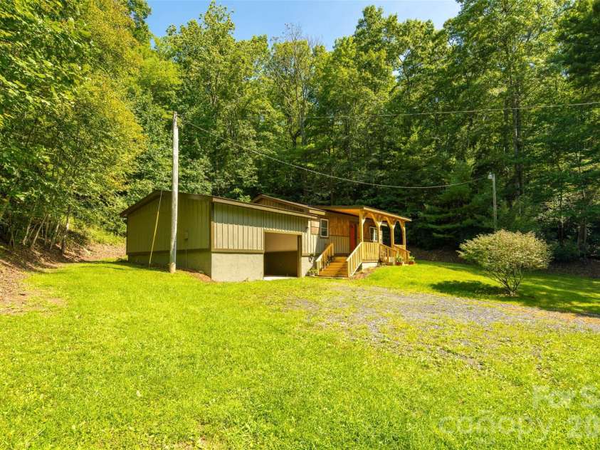 190 Hummingbird Lane, Fleetwood, NC 28626.  MLS# CAR4422390, YatesRealty ID 49339. 