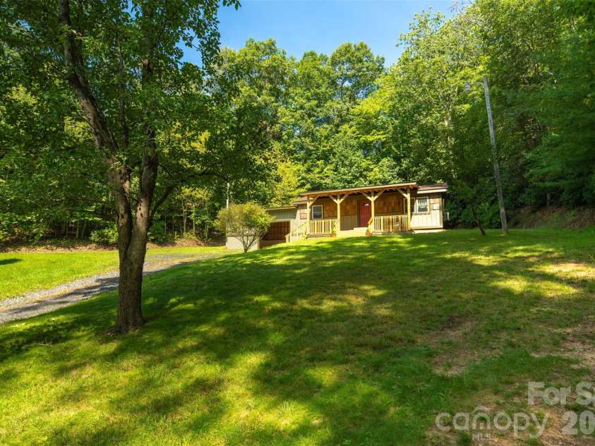 190 Hummingbird Lane, Fleetwood, NC 28626.  MLS# CAR4422390, YatesRealty ID 49339. 