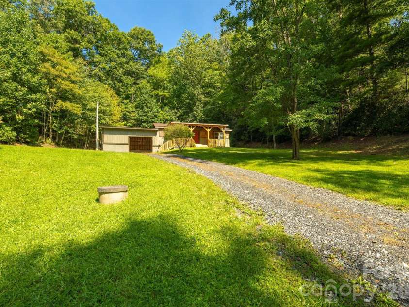 190 Hummingbird Lane, Fleetwood, NC 28626.  MLS# CAR4422390, YatesRealty ID 49339. 