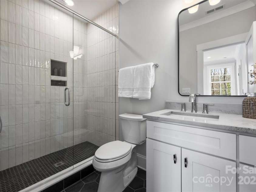 5026 Ohm Lane, Charlotte, NC 28270.  MLS# CAR4223780, YatesRealty ID 4934. Connected Bath