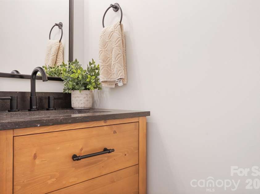 8606 Camberly Road, Huntersville, NC 28078.  MLS# CAR4404900, YatesRealty ID 49341. Updated powder room
