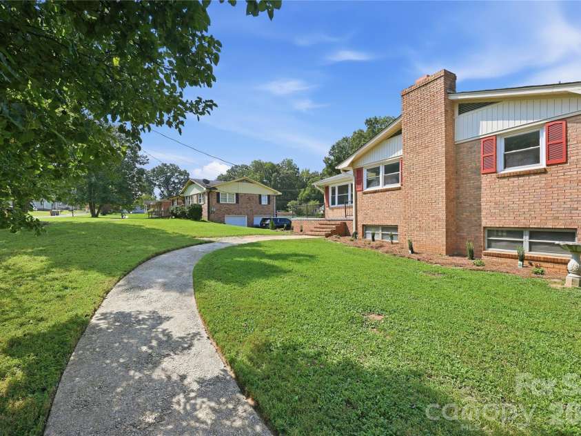 1014 Hoke Street, Kannapolis, NC 28081.  MLS# CAR4422401, YatesRealty ID 49342. 