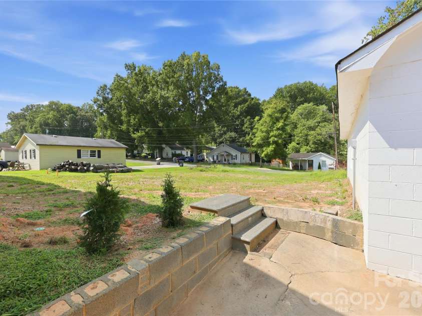 1014 Hoke Street, Kannapolis, NC 28081.  MLS# CAR4422401, YatesRealty ID 49342. 