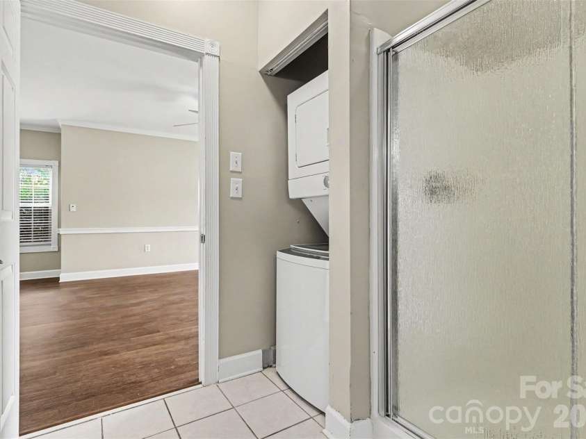 9041 Meadow Vista Road, Charlotte, NC 28213.  MLS# CAR4408061, YatesRealty ID 49344. 