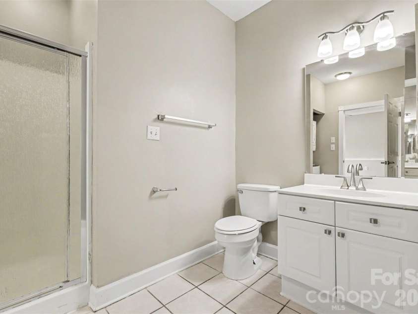 9041 Meadow Vista Road, Charlotte, NC 28213.  MLS# CAR4408061, YatesRealty ID 49344. 