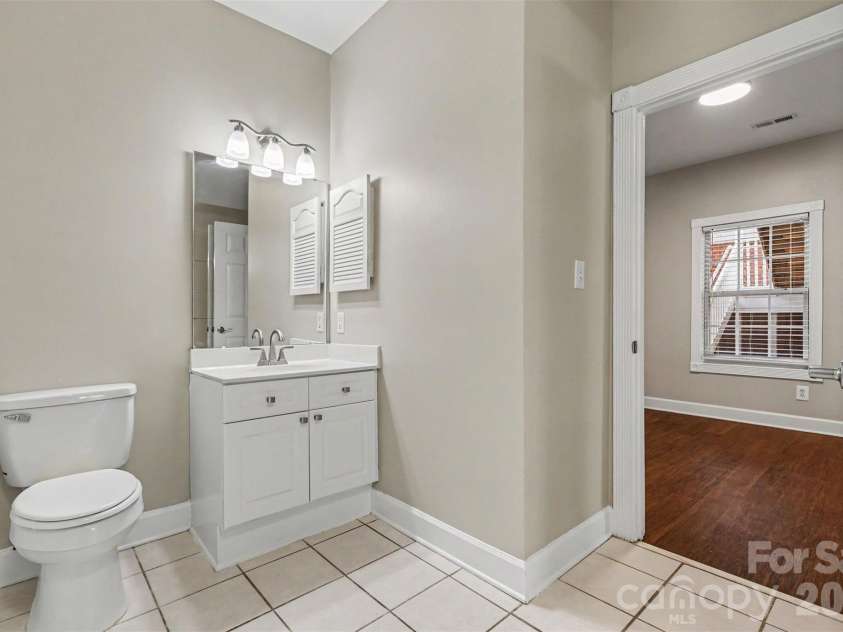 9041 Meadow Vista Road, Charlotte, NC 28213.  MLS# CAR4408061, YatesRealty ID 49344. 