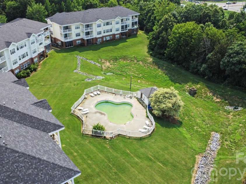 9041 Meadow Vista Road, Charlotte, NC 28213.  MLS# CAR4408061, YatesRealty ID 49344. 