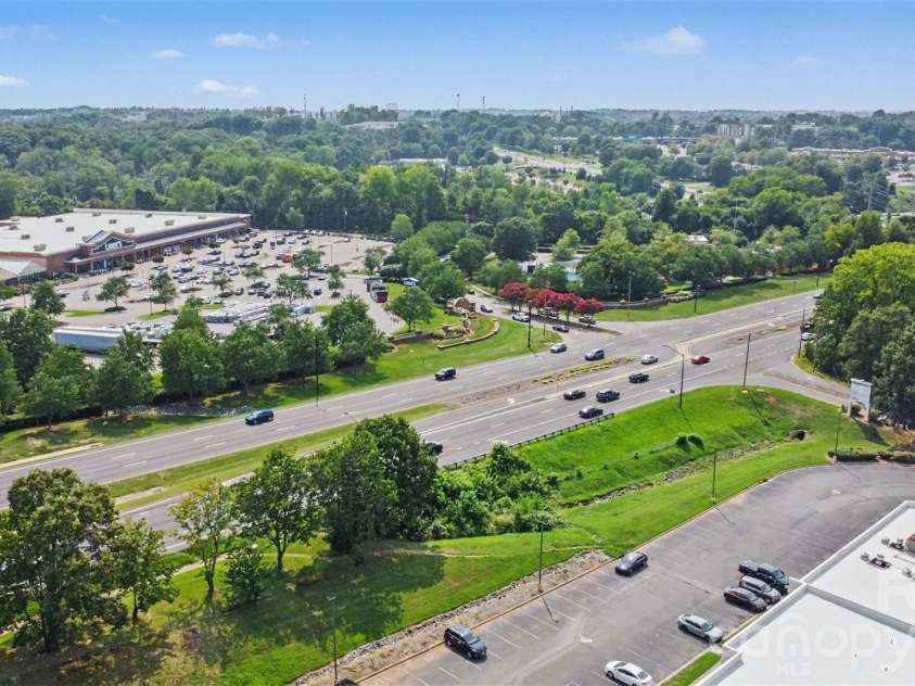 9041 Meadow Vista Road, Charlotte, NC 28213.  MLS# CAR4408061, YatesRealty ID 49344. 