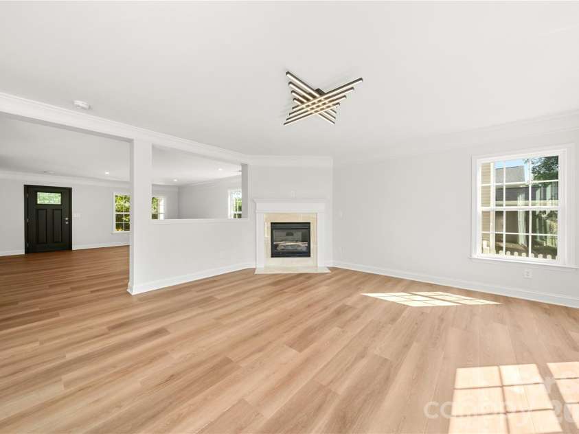 10925 Rousay Road, Charlotte, NC 28278.  MLS# CAR4421823, YatesRealty ID 49345. 