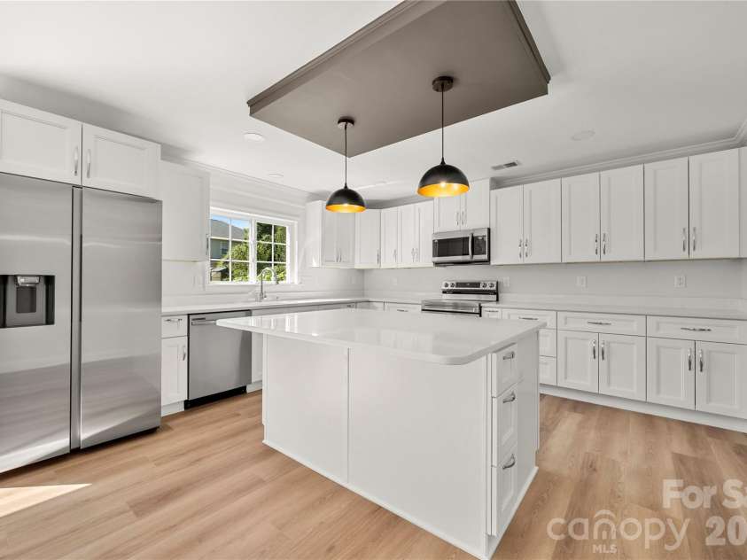 10925 Rousay Road, Charlotte, NC 28278.  MLS# CAR4421823, YatesRealty ID 49345. 