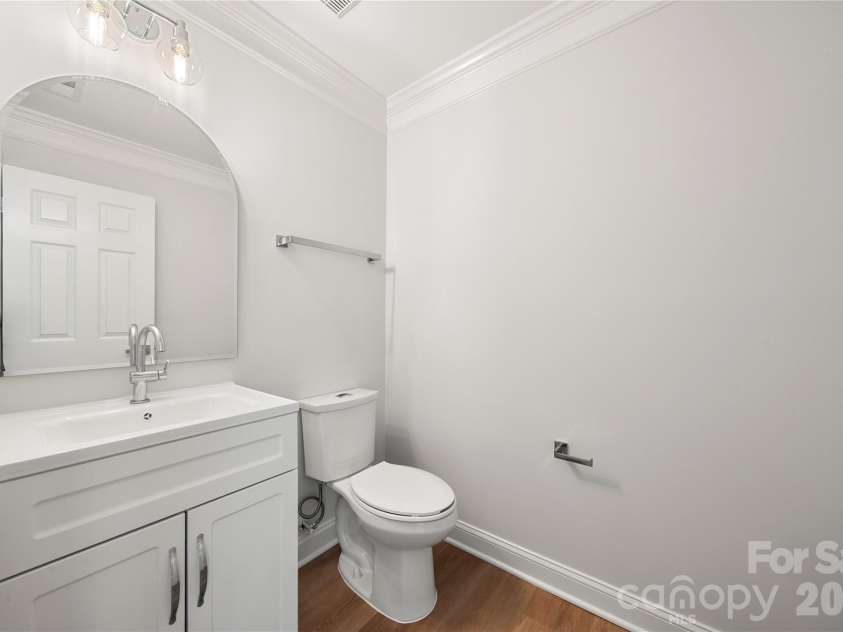 10925 Rousay Road, Charlotte, NC 28278.  MLS# CAR4421823, YatesRealty ID 49345. 
