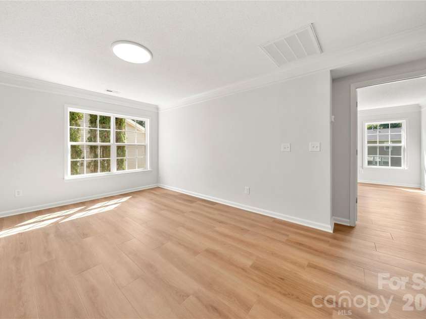 10925 Rousay Road, Charlotte, NC 28278.  MLS# CAR4421823, YatesRealty ID 49345. 