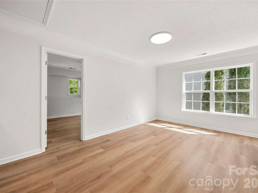 10925 Rousay Road, Charlotte, NC 28278.  MLS# CAR4421823, YatesRealty ID 49345. 