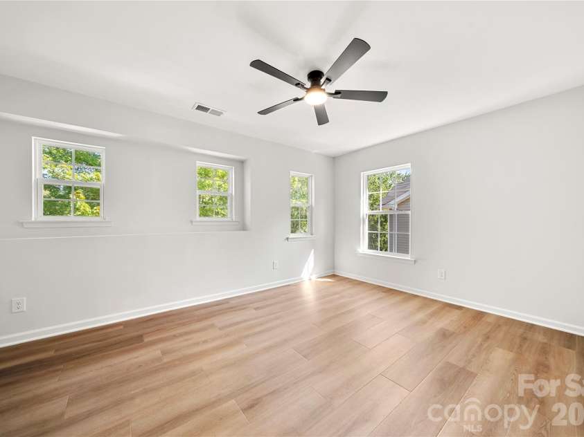 10925 Rousay Road, Charlotte, NC 28278.  MLS# CAR4421823, YatesRealty ID 49345. 
