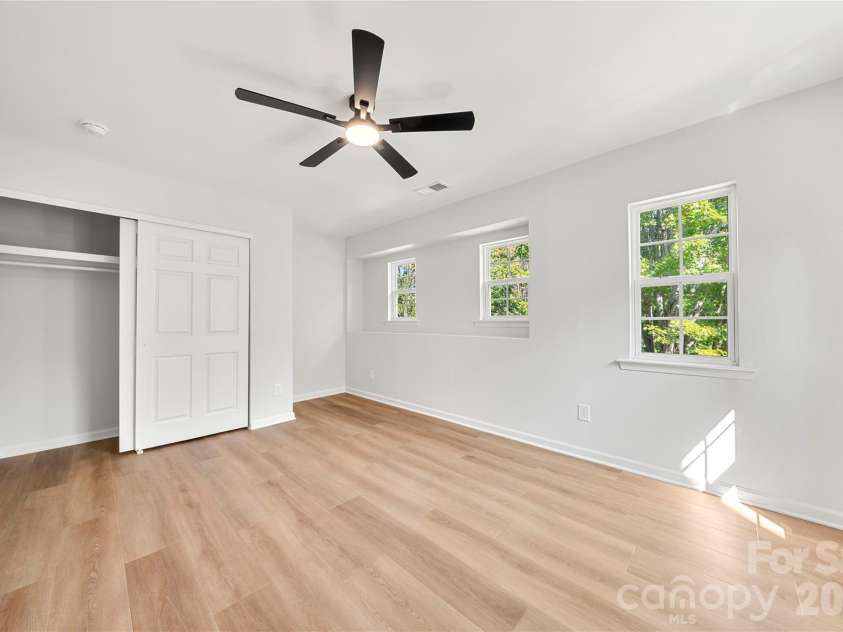 10925 Rousay Road, Charlotte, NC 28278.  MLS# CAR4421823, YatesRealty ID 49345. 