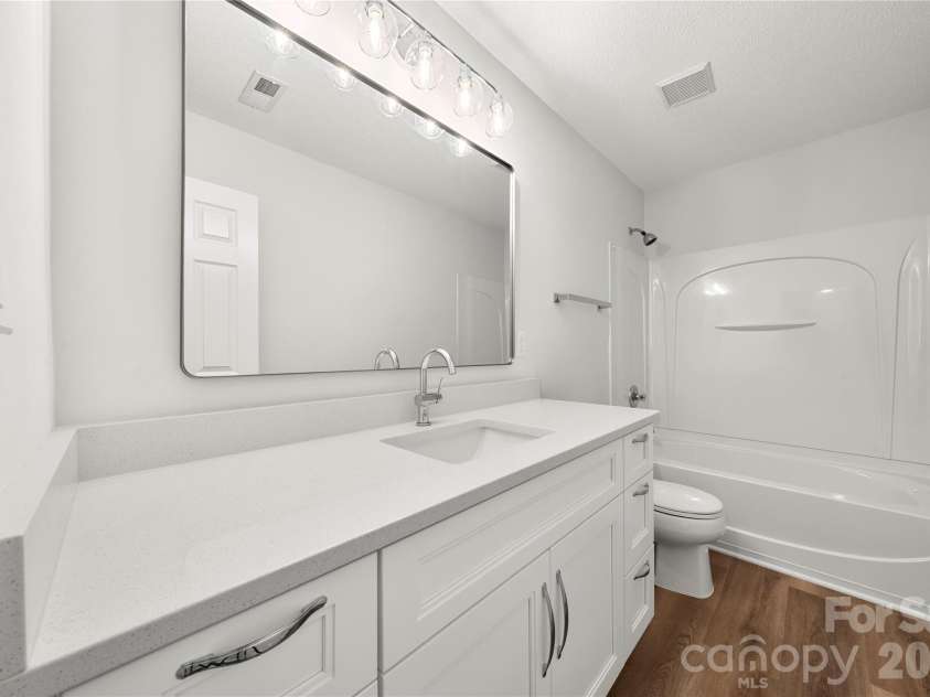 10925 Rousay Road, Charlotte, NC 28278.  MLS# CAR4421823, YatesRealty ID 49345. 