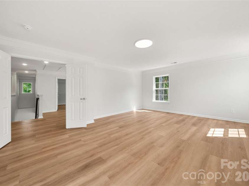 10925 Rousay Road, Charlotte, NC 28278.  MLS# CAR4421823, YatesRealty ID 49345. 