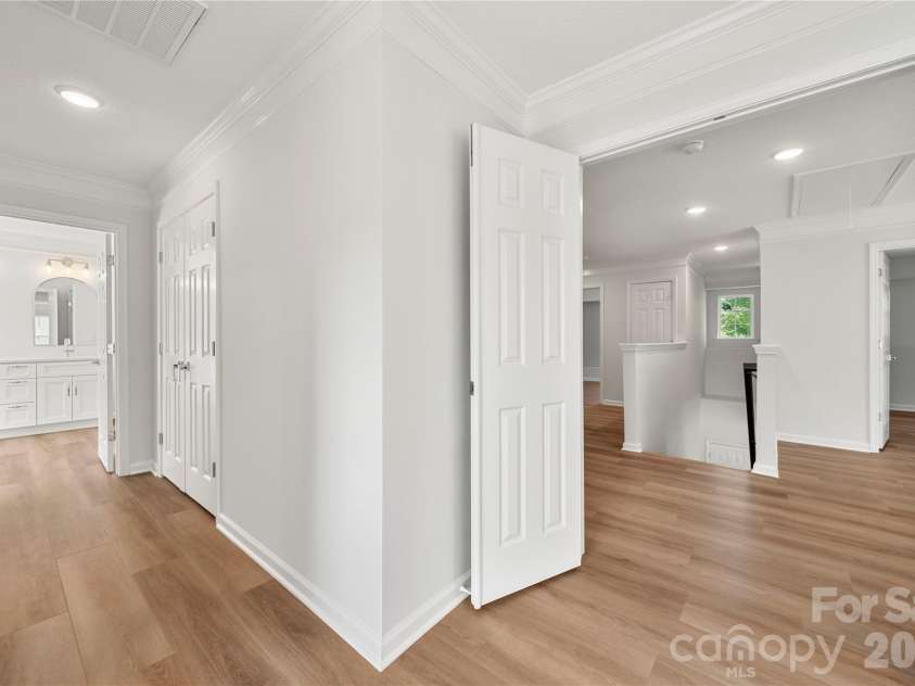 10925 Rousay Road, Charlotte, NC 28278.  MLS# CAR4421823, YatesRealty ID 49345. 