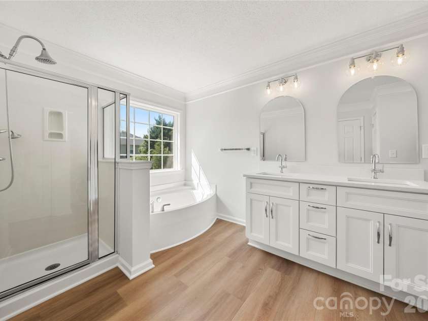 10925 Rousay Road, Charlotte, NC 28278.  MLS# CAR4421823, YatesRealty ID 49345. 